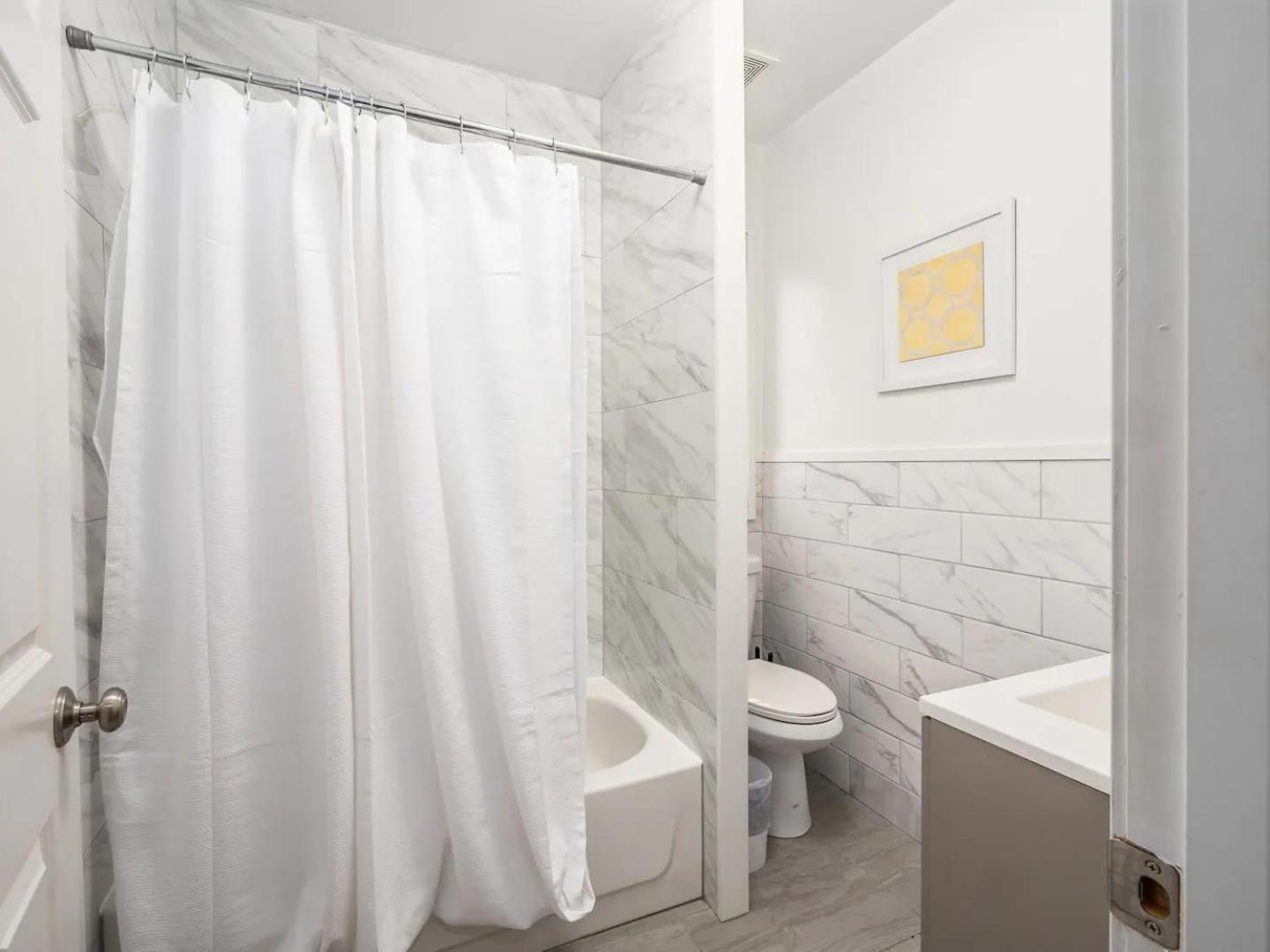 Fun Upscale Oasis W Hot Tub Near Osu & Short North Villa Columbus Eksteriør bilde