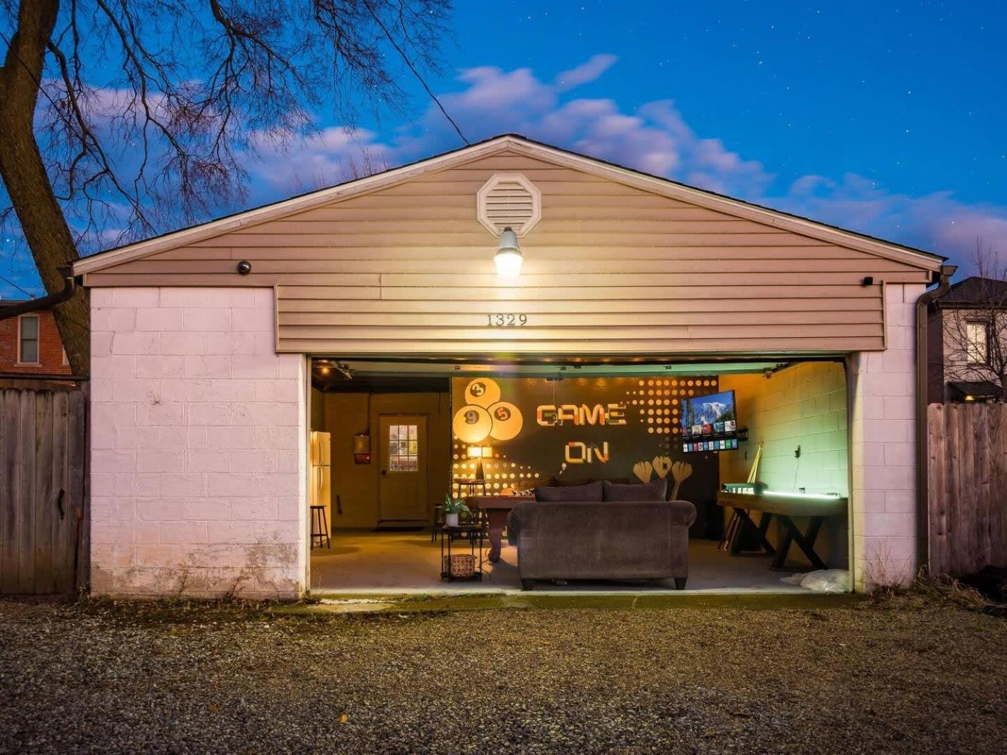 Fun Upscale Oasis W Hot Tub Near Osu & Short North Villa Columbus Eksteriør bilde