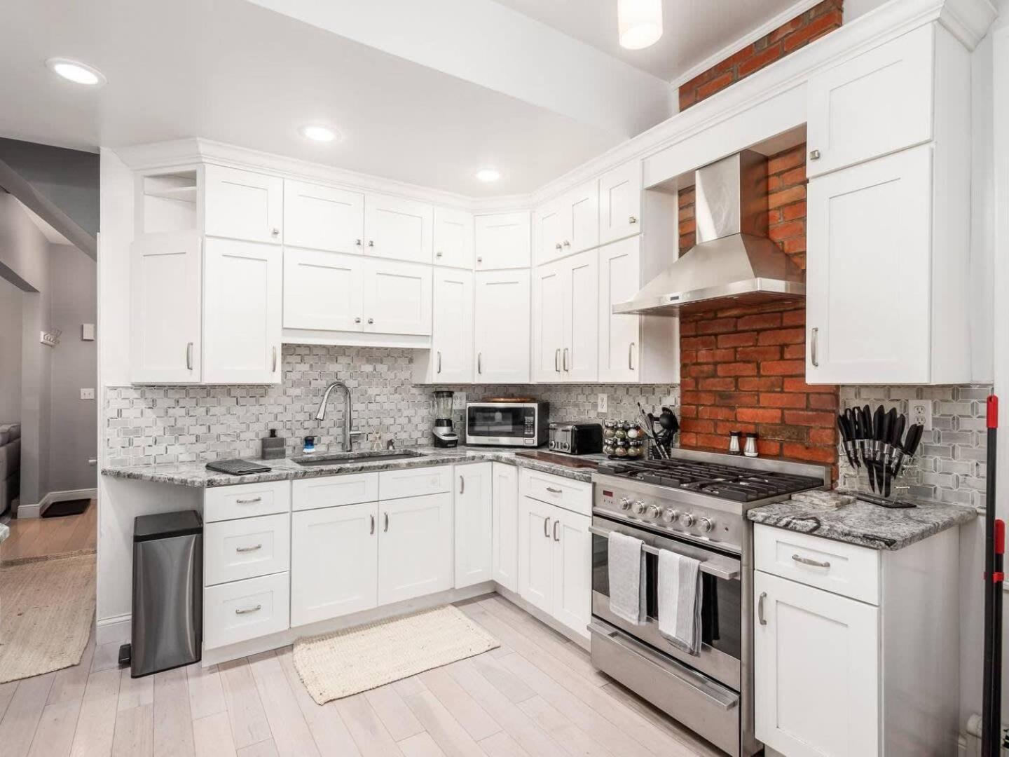 Fun Upscale Oasis W Hot Tub Near Osu & Short North Villa Columbus Eksteriør bilde